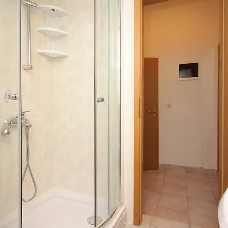 7656b Rovinj
